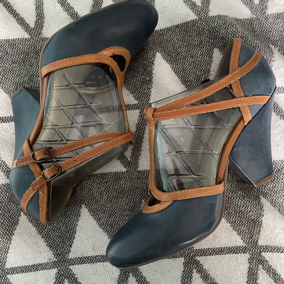 Seychelles leather t-strap Mary Janes - Picture 1 of 4